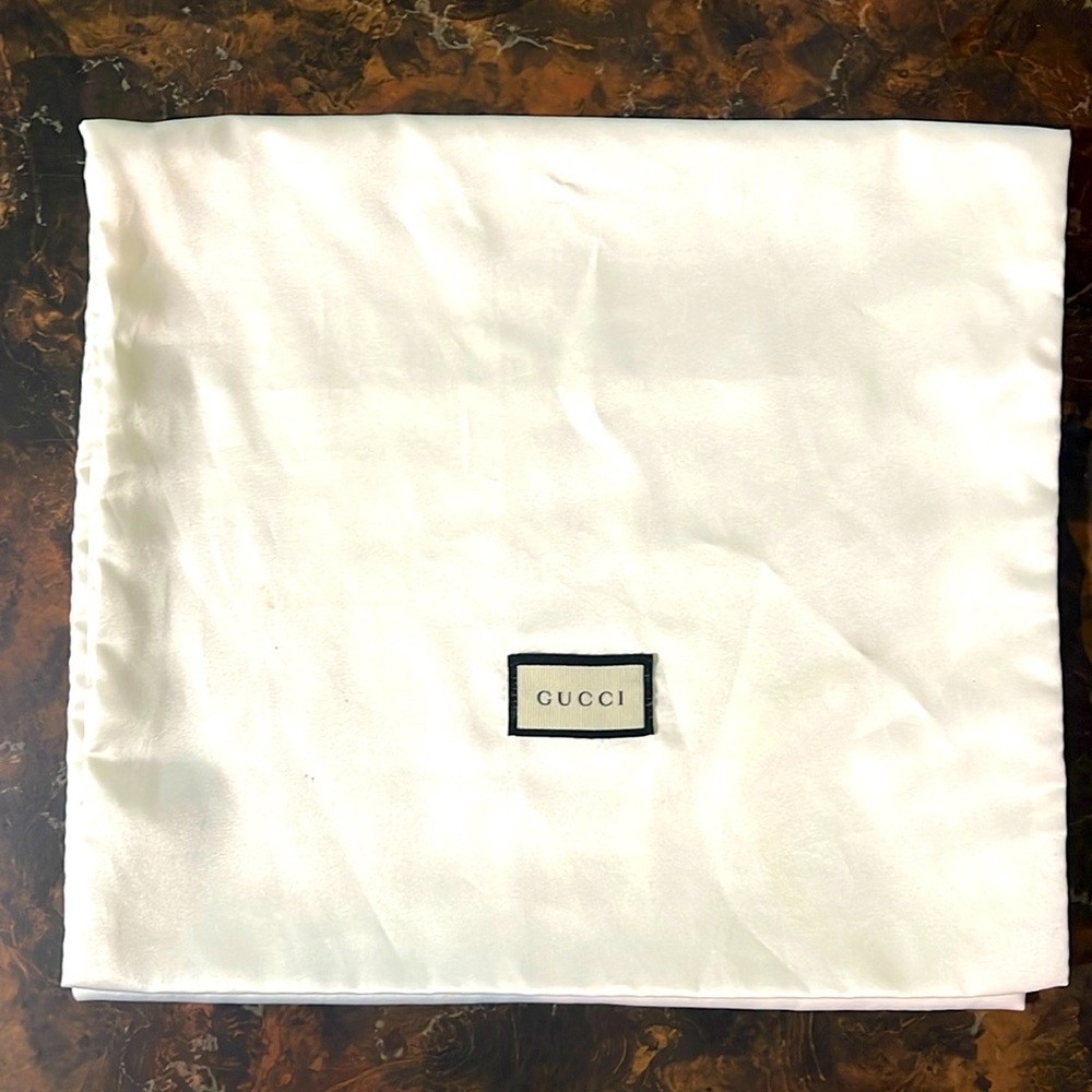 Gucci White Silk dust bag